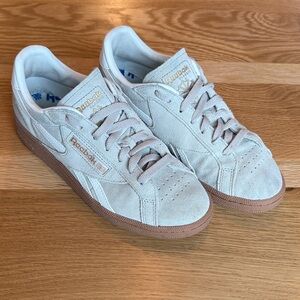 Reebok Club C Grounds Sneakers in Classic Beige